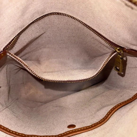 Coach Duffle 20